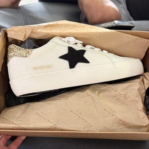 Vintage Havana Black and White Signature Clutch